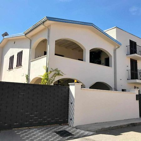 Villa Bianca Bb E Apartments 아르바탁스 외부 사진
